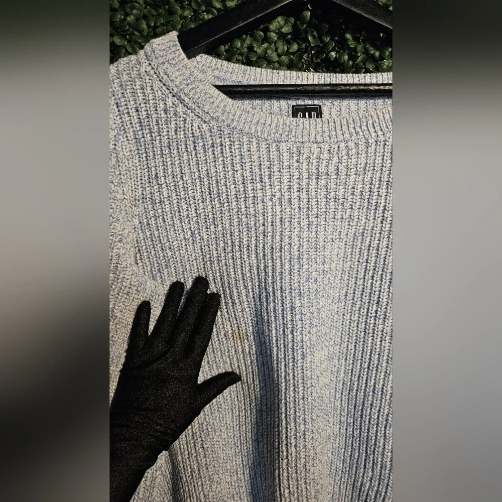 GAP Women's Light Blue And White Crew Neck Sweater - Picture 4 of 5
